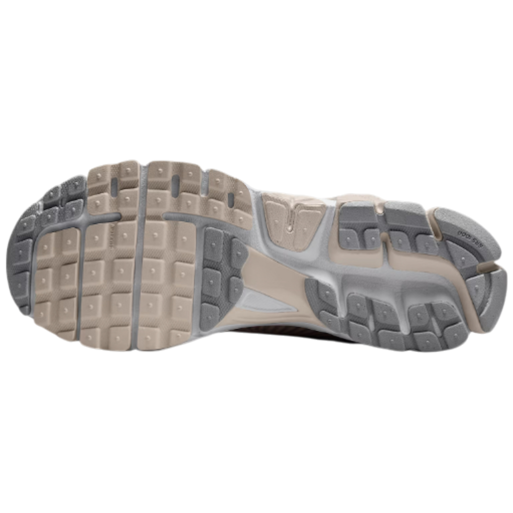 Nike Vomero 5  Light Orewood