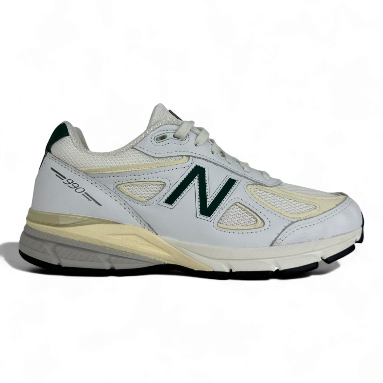 New Balance 990v4