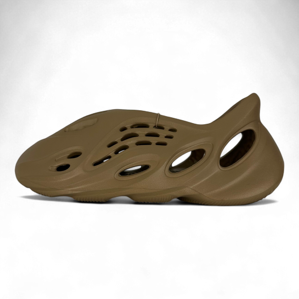 Adidas Yeezy Foam Rnr Clay Taupe