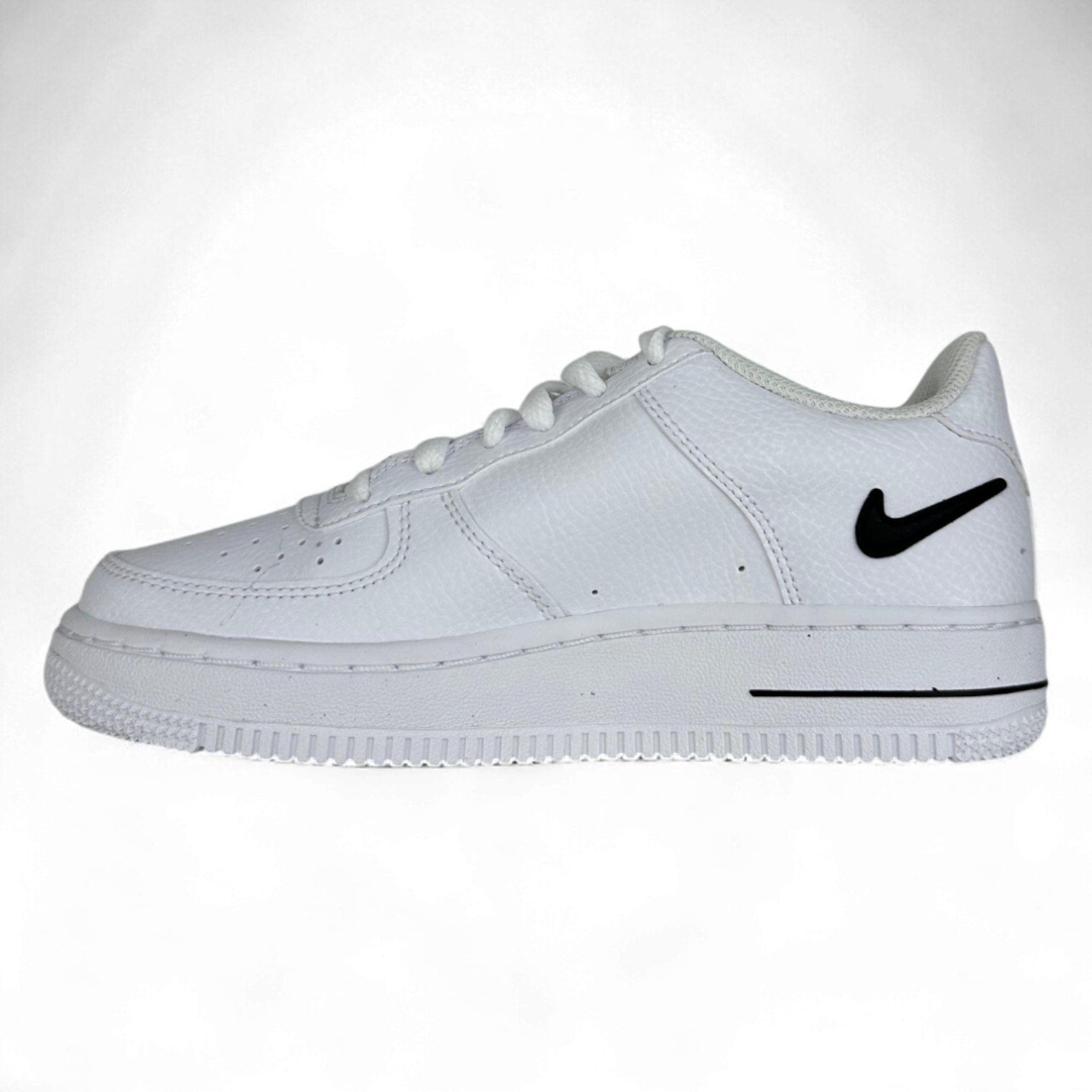 Nike Air Force 1 Low Cut Out Swoosh