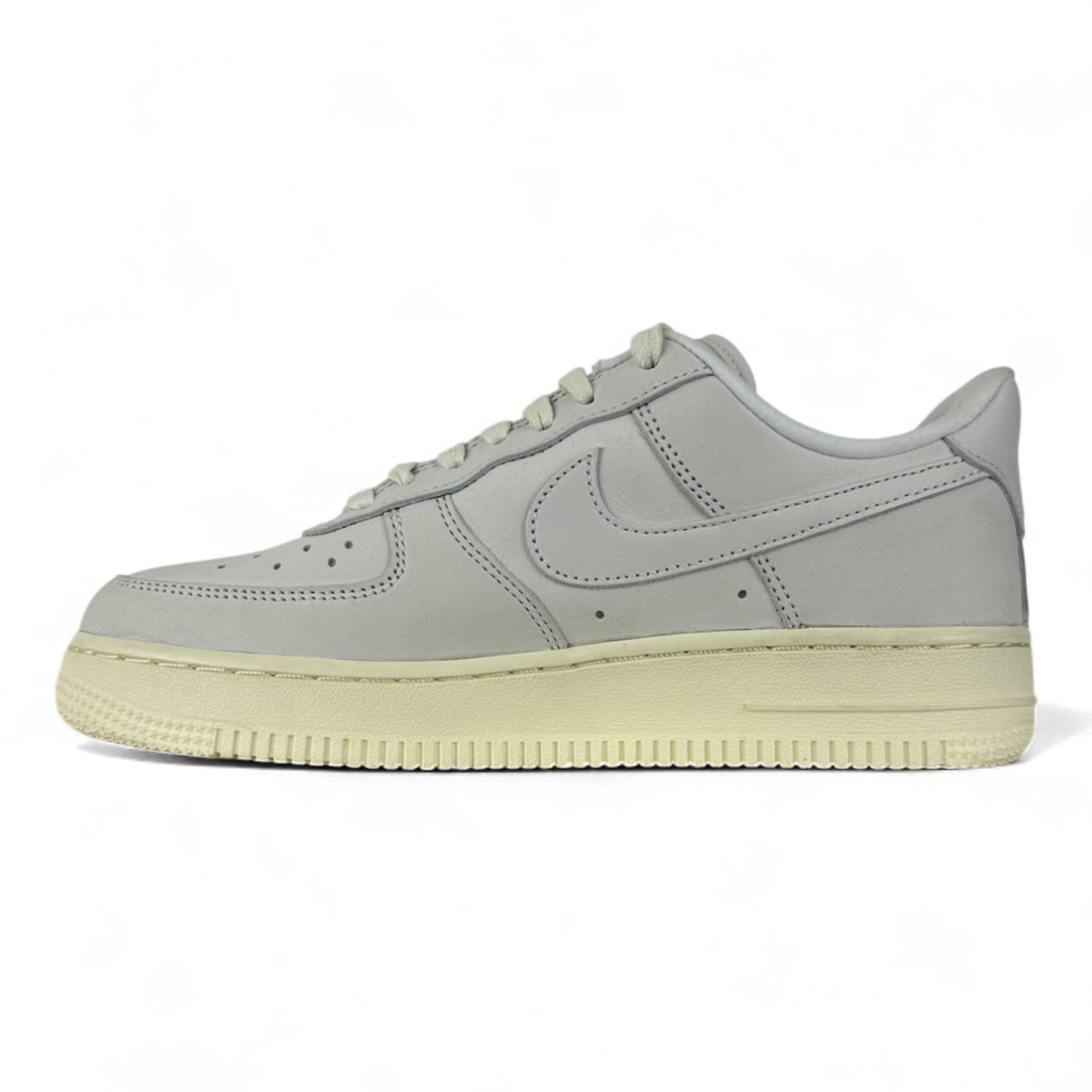 Nike Air Force 1 Low Summit White