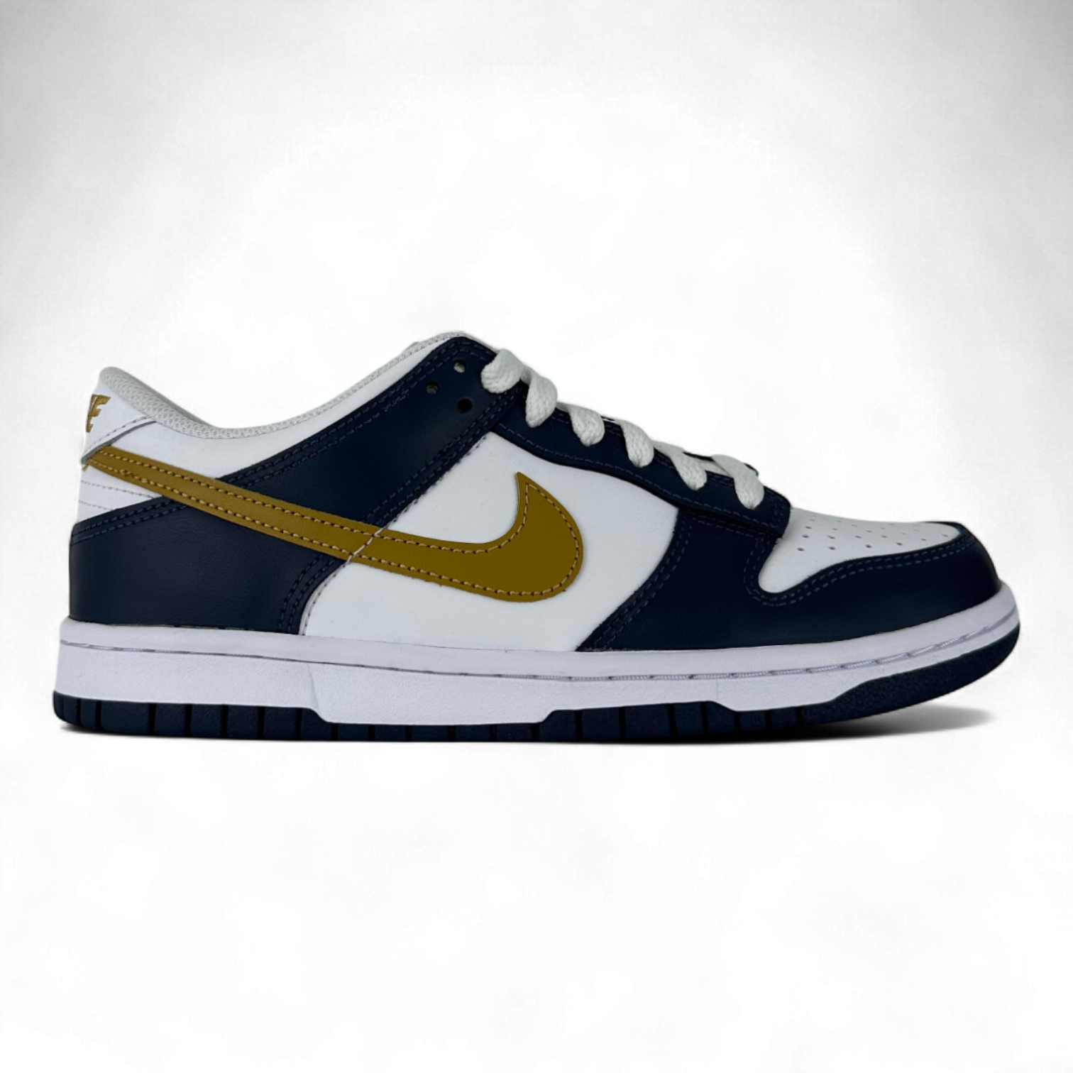 Nike Dunk Low Midnight Navy Blue Wheat