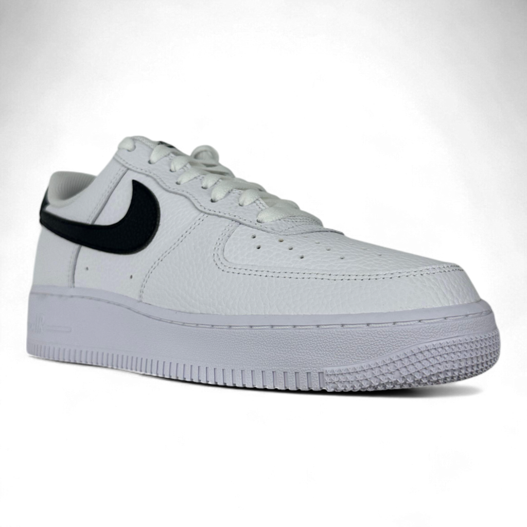 Nike Air Force 1 Low '07 In Black And White