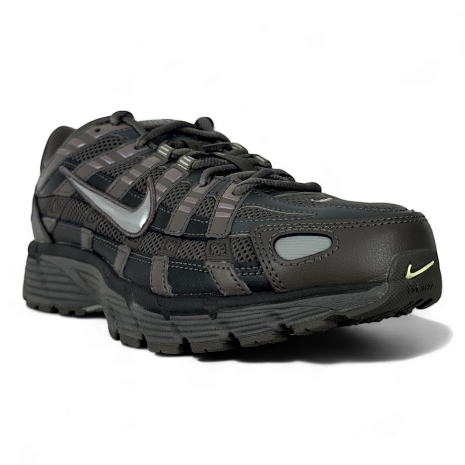 Nike P-6000  Metallic Silver